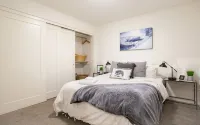 Hot Tub, 3 min to Resort, Fully Stocked Kitchen Complimentary Local Coffee - balcony