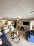 NEW LISTING *Lakefront* Sleeps 6* Pool* - Wifi