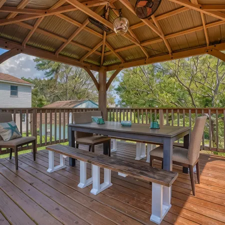 Chincoteague Island Creekside Cottage