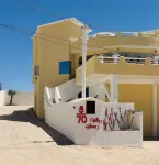 MODERN 5 Star Home in Las Conchas. IMPECCABLY CLEAN,  A+ views. PRIVATE