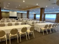 Fresno Galerias - 3-Star