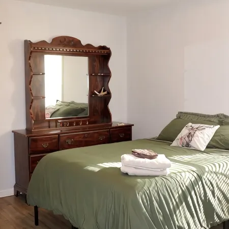 JJ's Lodge: Fisherman’s & Hunters Getaway