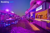 Royal Ascot Hotel - Bares