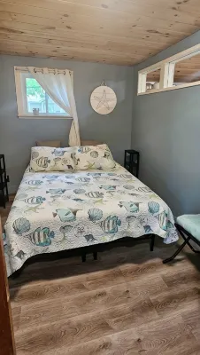 Cozy Oneida Lake Getaway: Steps to Sylvan Beach! - Wifi