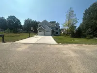 6-bedroom vacation home just a 5-minute walk to Lake Michigan - Wifi