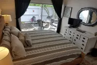 Patio Paradise, 1.6 miles to FSU Stadium! - balcony