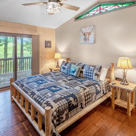 Private Mountain Home, 2miles To Ski, Hot Tub, Views, Fireplace, & Pet Friendly!