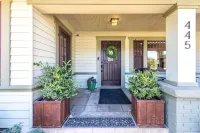 5th & Vine, Classic Craftsman with Modern Flair! - balcony