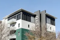 Quest Albury - parking
