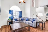 Fantastic 4 King Bed : Pool Table : Perfect Location - บังกะโล