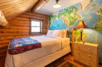 East Glacier Cabin w/ Stunning Views of the Rockies! 30 min from 2 GNP entrances - Alppimaja