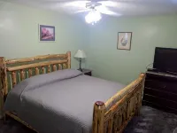 LAKE ACCESS & GREAT VIEWS! MINUTES TO THE WHITE RIVER!! 3 BR/2BA, 1500 sq. ft. - 4 tähden