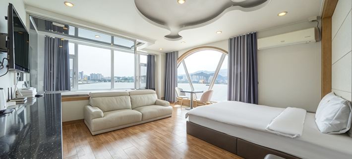 Sokcho Gaetbae Ocean Spa & Whirlpool Spa 束草市酒店