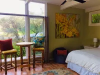 Chic 2B2b Bungalow w/ studio 3 mi to Sequoia NP - Dog Friendly! - 4-نجوم