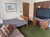 Funky and Charming Home! - 3-Star