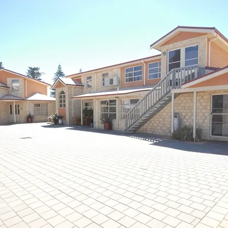Esperance Foreshore Apartments