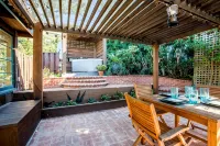 Escape to la Jolla! Secluded MidCentury WindanSea Beach Bungalow, Bikes, Hot Tub - บังกะโล