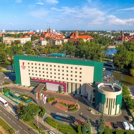 HP Park Plaza