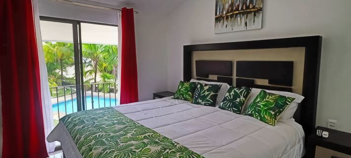2-Bd Unit with Pool, 2 Blocks from Beach Hotels in Coco
