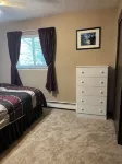 2Br Peaceful Riverside Escape in the Heart of WP. Walk to Town, Free Ski Shuttle - Parvekkeita