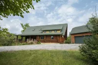 3 acre Lake, Farm Animals Petting Zoo, Horses and Horseback Riding, Room to roam - 4-Star