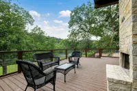 Modern River Home on 1/2 Acre with 101' of Private River Frontage. - 4-Star