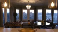 Stylish Oceanfront Escape 2 Master Suites King Bed - Beach
