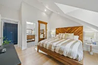 Family Retreat, 3Br Each with Ensuite, Lakeside Community - Wifi