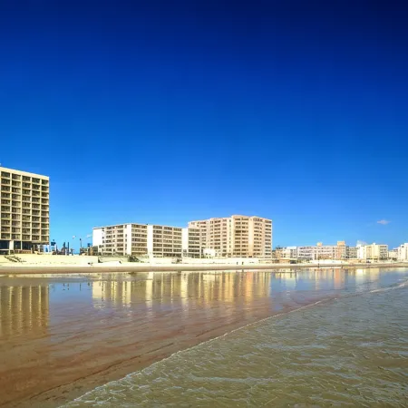 Holiday Inn Express & Suites OCEANFRONT DAYTONA BCH SHORES by IHG
