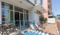 Sunflower Beach Backpacker Hostel & Bar - Beach