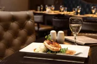 Golden Lion Hotel - breakfast