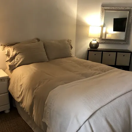 Private community Home, near to Beach and steps to pvt. community pool! Hotels in Carpinteria