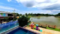 Rainbow Mansion - Pools