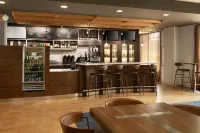Courtyard Louisville Airport - Baarit