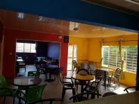 Ticheze Lodge และ Car Hire - ที่มีที่จอดรถ