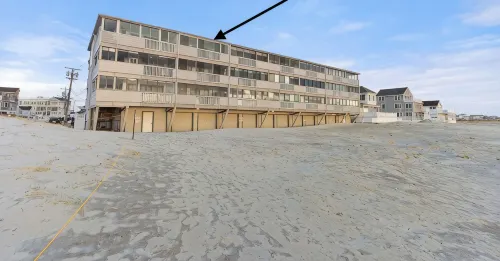 • Oceanside condo ON Hampton Beach • - balcony