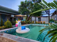 Bunk Ubon Hostel - bar