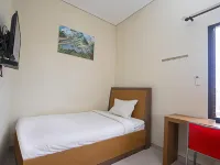 Pondok Indah Guest House by Ecommerceloka