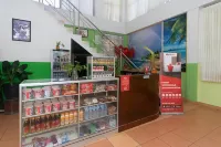 RedDoorz @ Frans Seda Kupang Hotels in Kelapa Lima