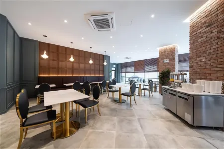 Vincent Hotel
