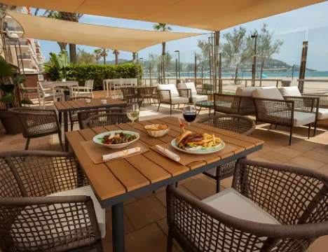 Hotel Monterrey Roses by Pierre & Vacances