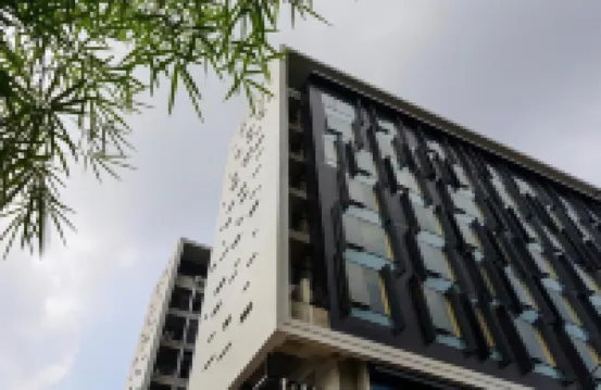 Kloe Hotel Hotels near Suria Stonor