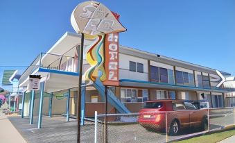 Sea Ray Motel