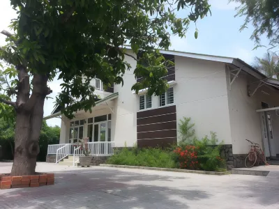 Friends Homestay - Hostel Hotels near Vinh Hy Bay