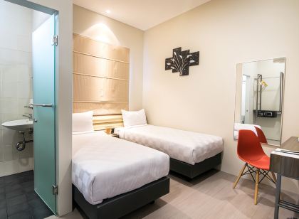 Versa Hotel Bekasi