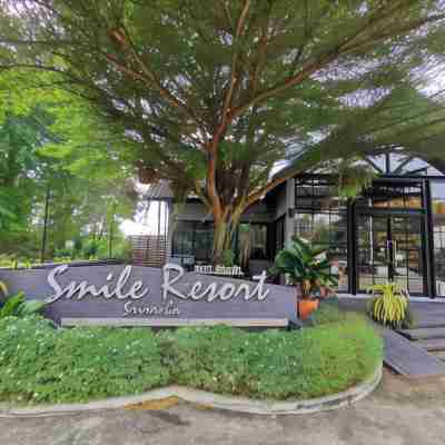 สไมล์รีสอร์ท ศรีราชา Hotel Exterior