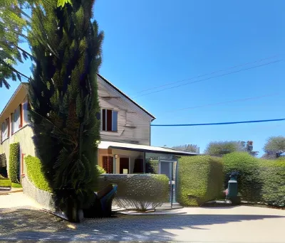 Le Mas des Vergers Hotels in Alleins