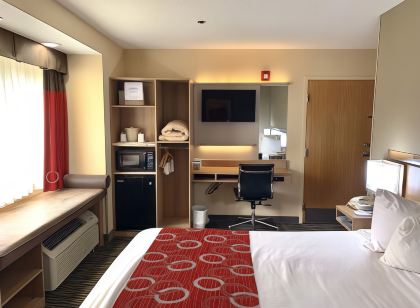 Microtel Inn & Suites by Wyndham Charleston WV