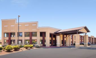 Quality Inn Parkersburg North-Vienna