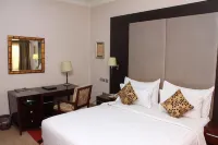 Chelsea Hotel Wuse II